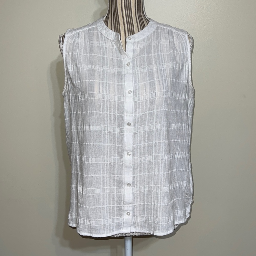 * Land ‘n Sea White Button Down Top